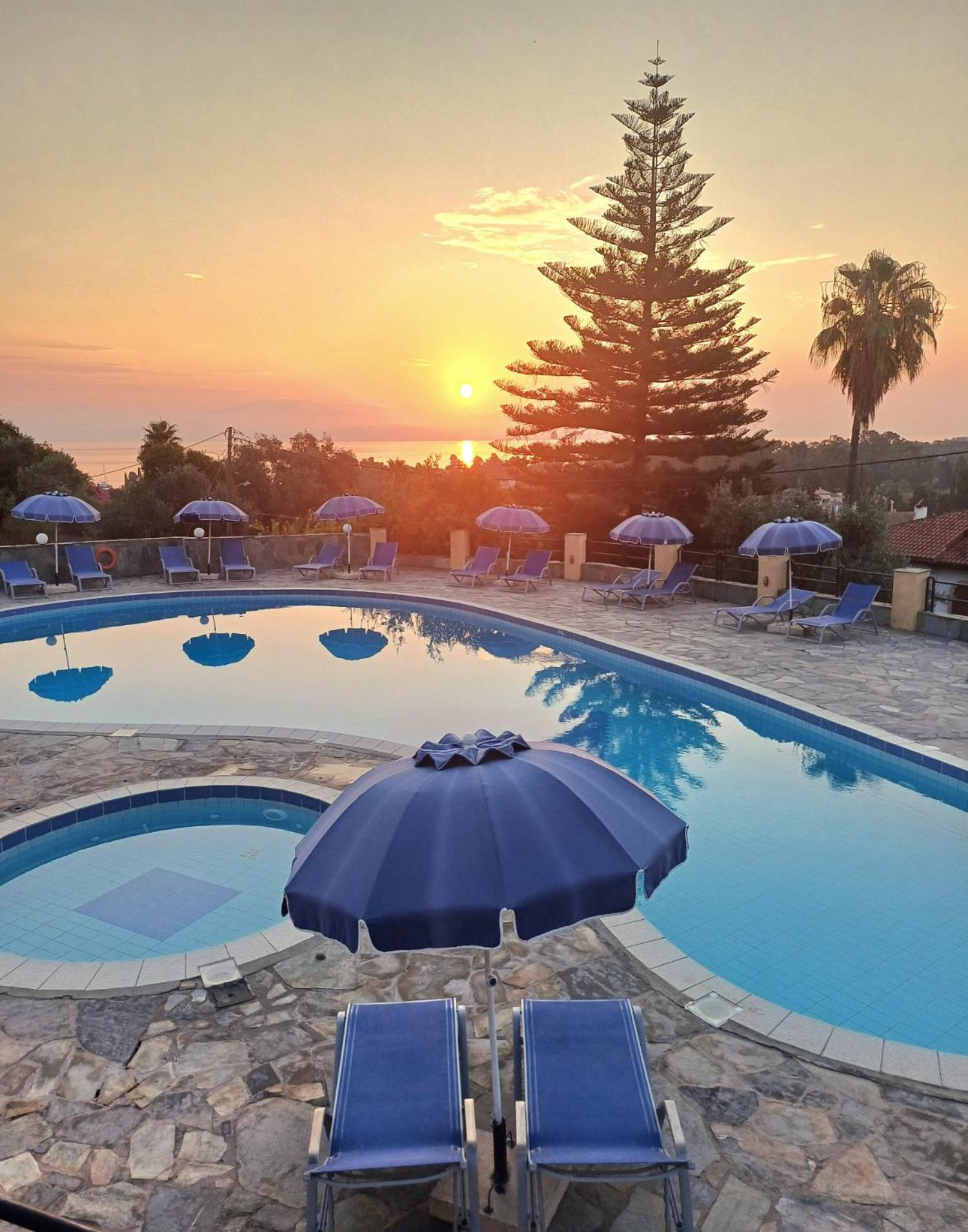 Penelope Apartment Hotel Dassia  Dış mekan fotoğraf